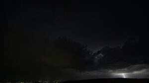Wetterfotografie, Blitz ind der Eifel, über das Neuwieder Becken